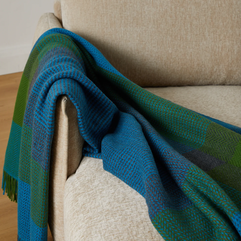 Ceide Cashmere and Lambswool Throw - Foxford