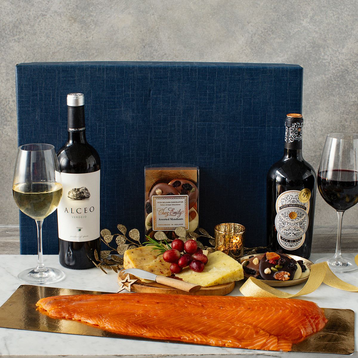 Organic Irish Smoked Salmon & Wine Gift Box - Wrights of Howth